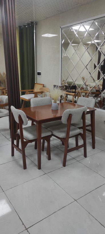 میز و صندلی غذاخوری مدل پرومکس مینیمال